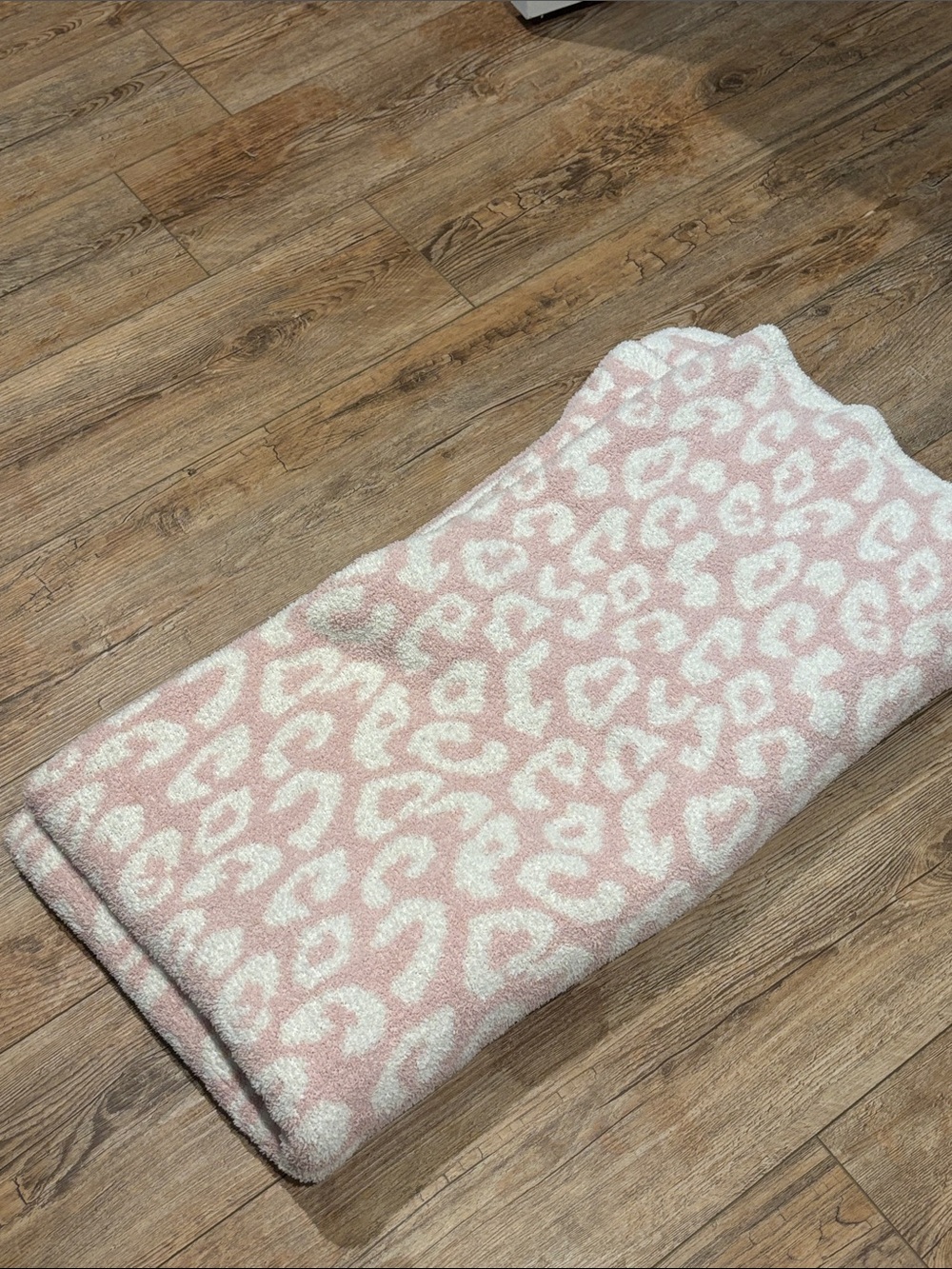 Pink Leopard Print Throw Blanket - Soft Home Bedding